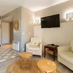 Appt 6 Pers Avec Piscine Couverte Tennis Et Parking Prive Gratuit 117 公寓