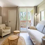 Appt 6 Pers Avec Piscine Couverte Tennis Et Parking Prive Gratuit 117